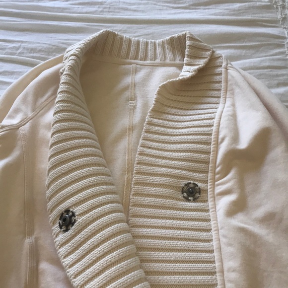 Lululemon jacket! - Picture 2 of 6